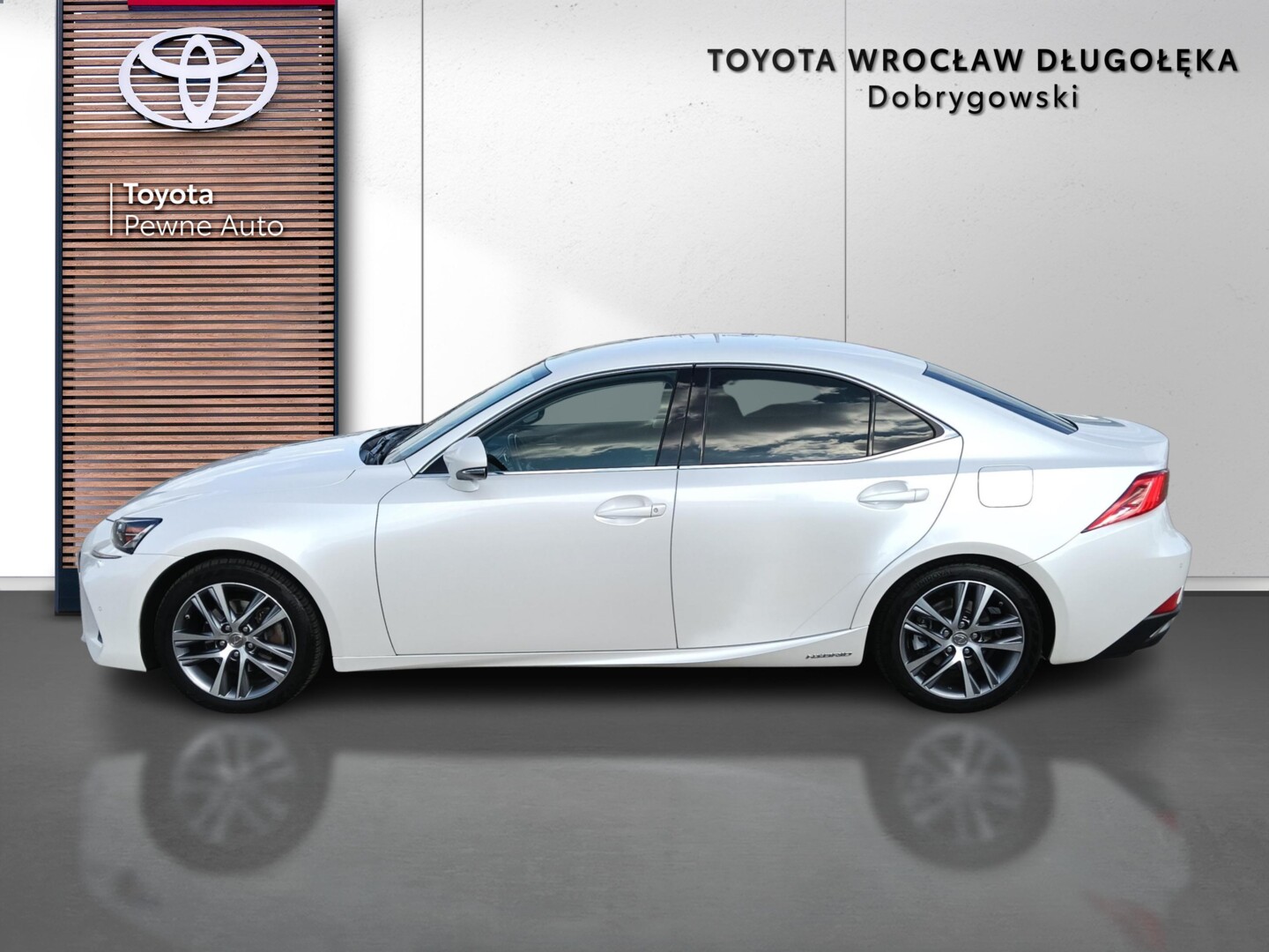 Lexus IS