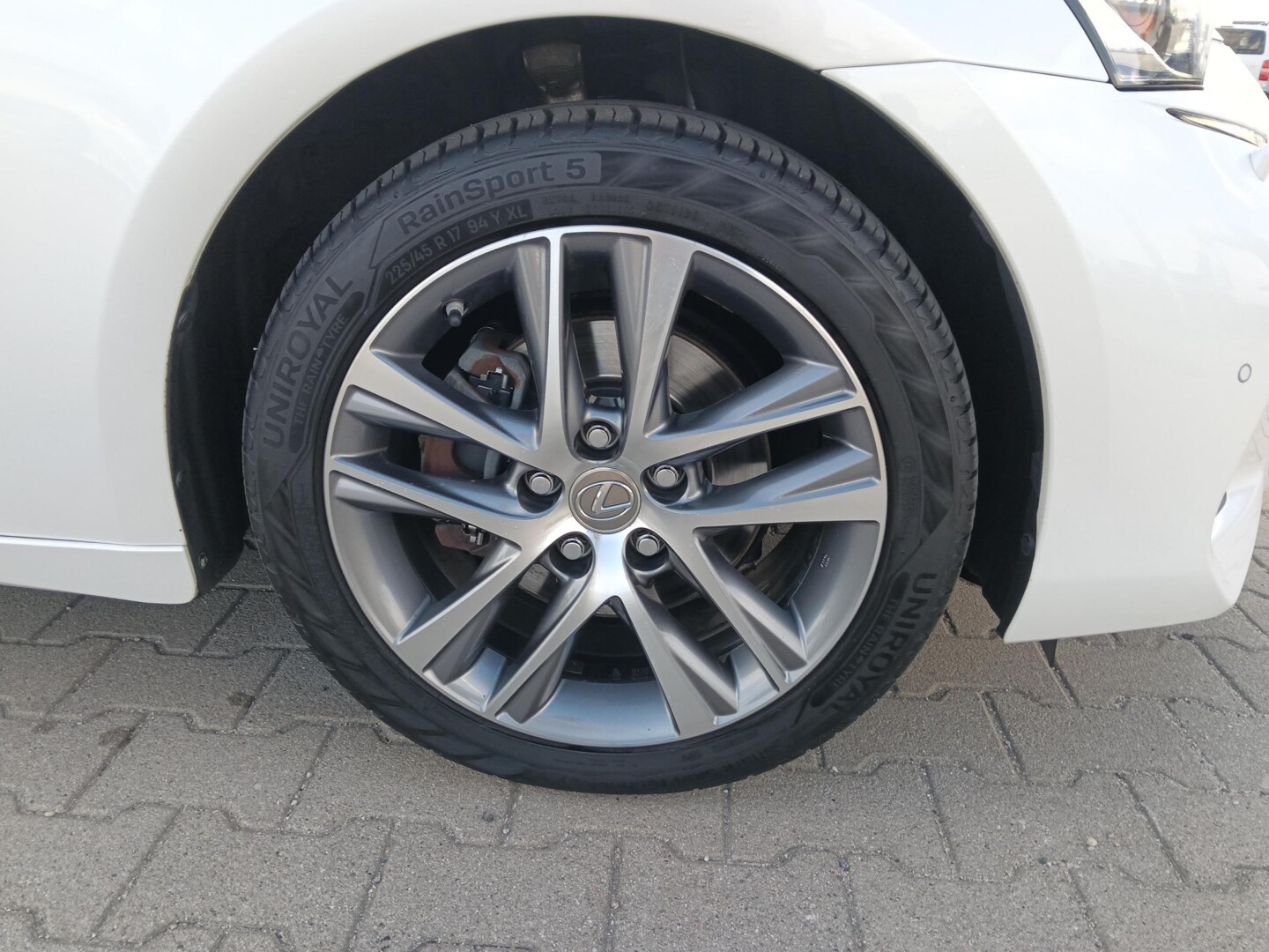 Lexus IS