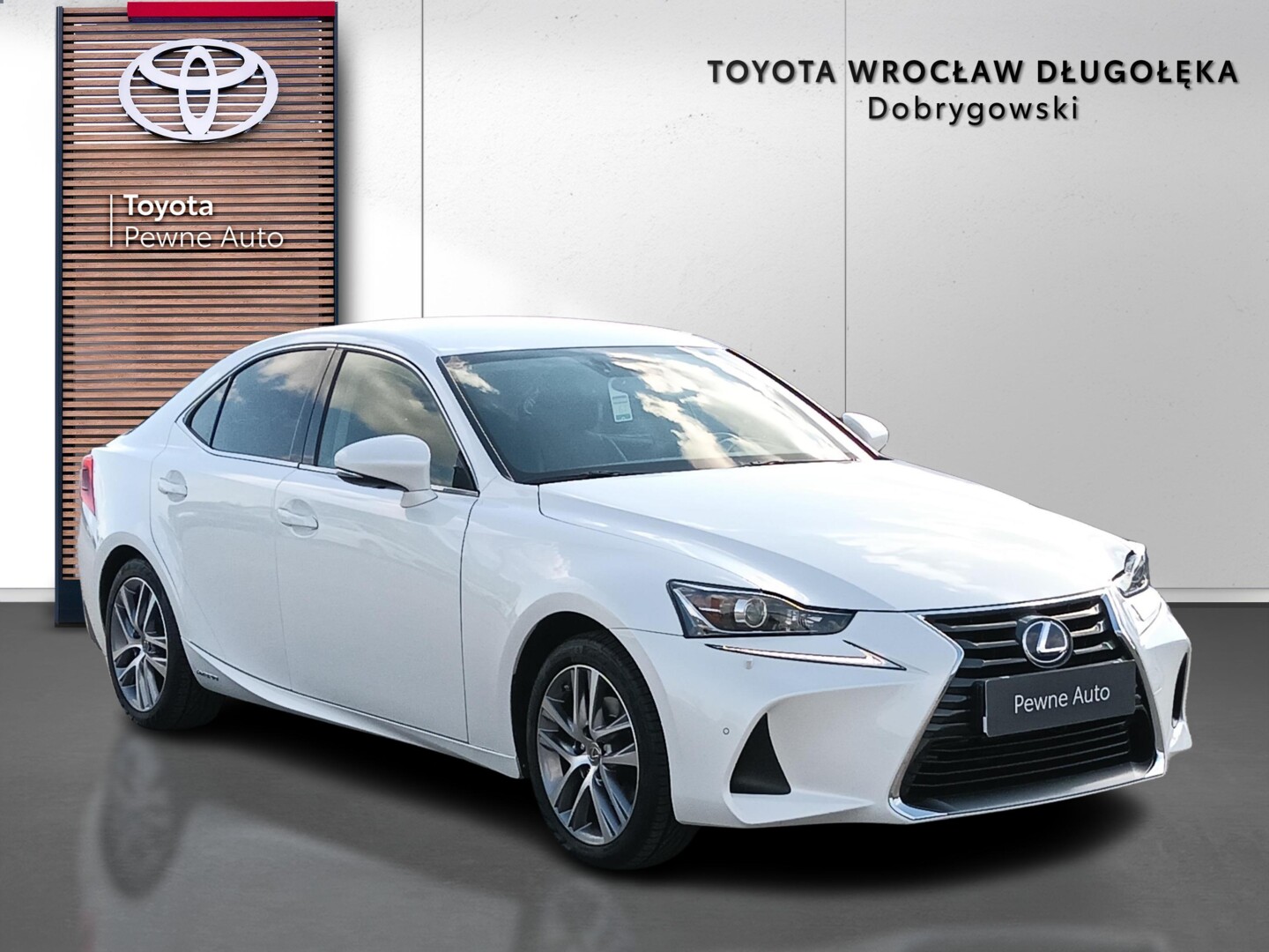 Lexus IS