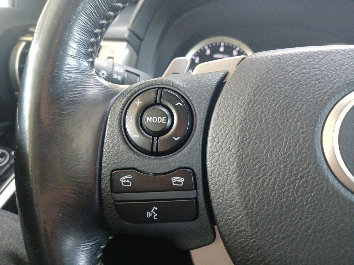 Lexus IS