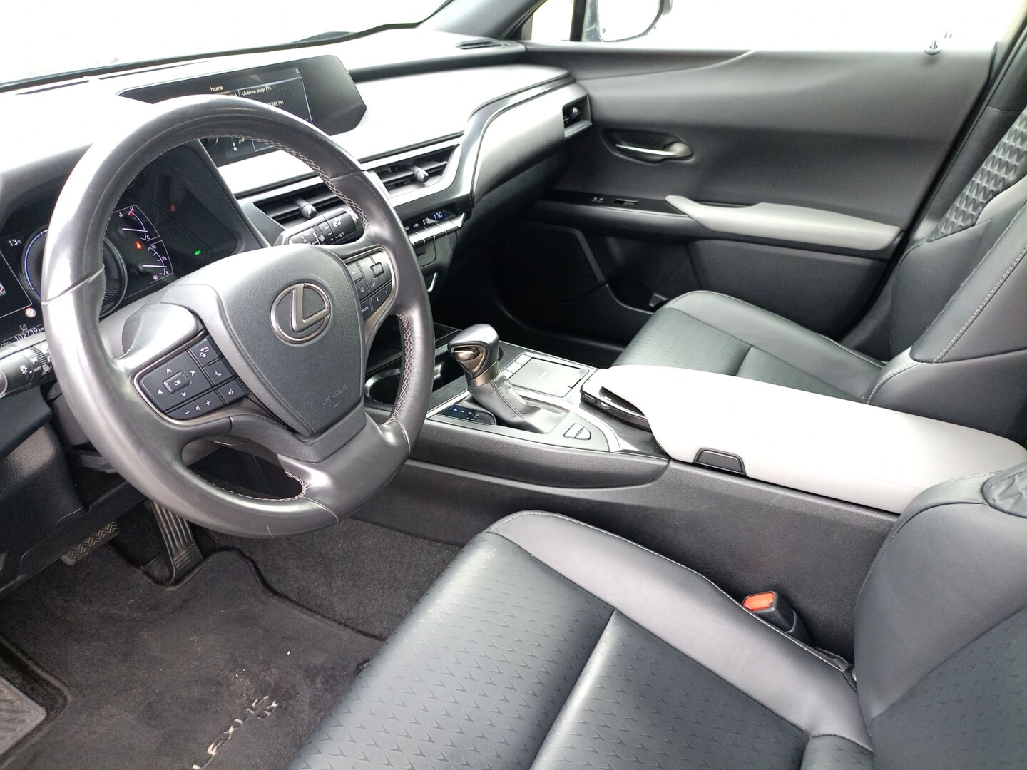 Lexus UX