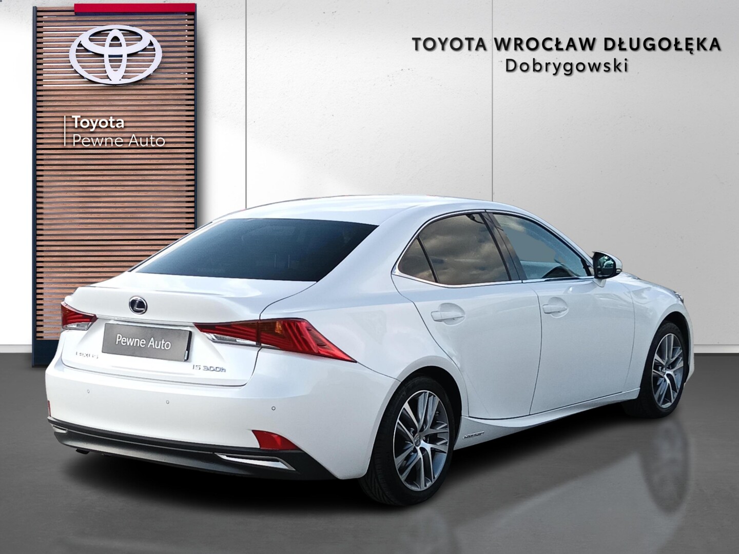 Lexus IS